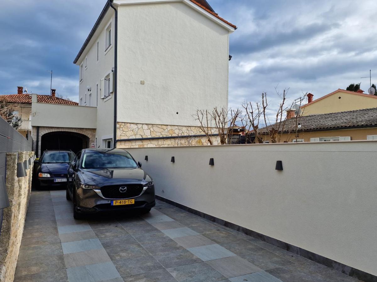 Apartmani Carla Medulin Buitenkant foto