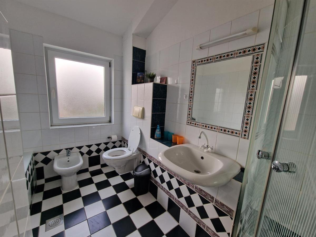 Apartmani Carla Medulin Buitenkant foto