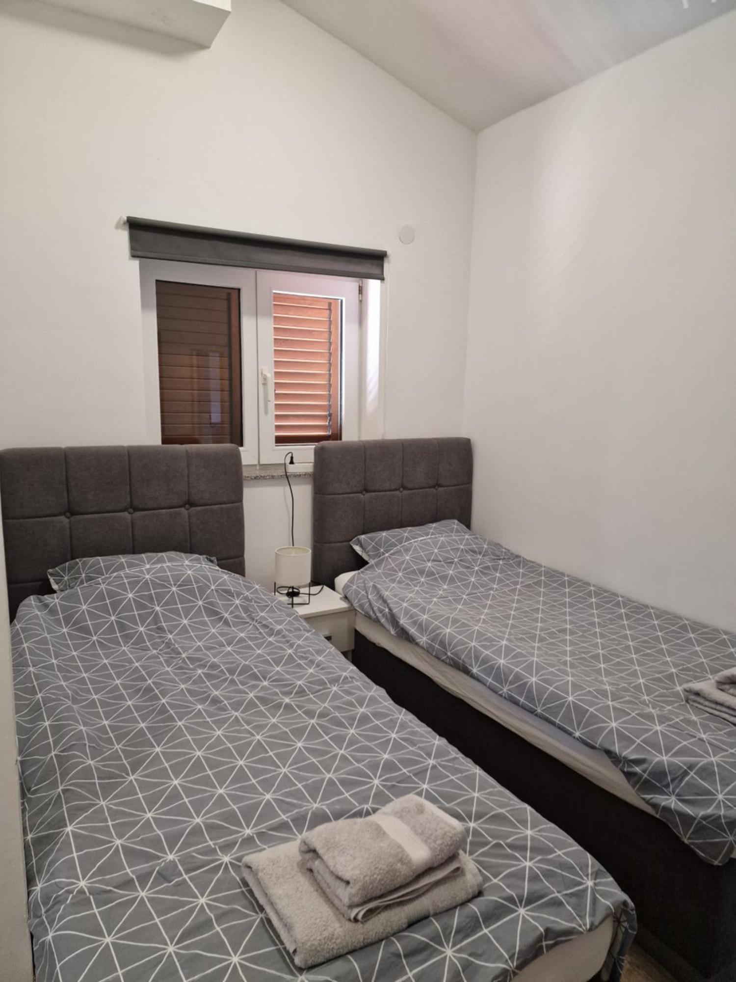 Apartmani Carla Medulin Buitenkant foto
